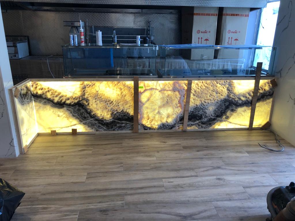 Onyx Backlit Bar Panel